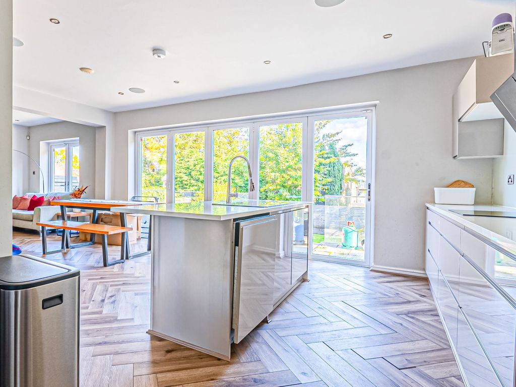 Property photo 2 of 27 Photo 32