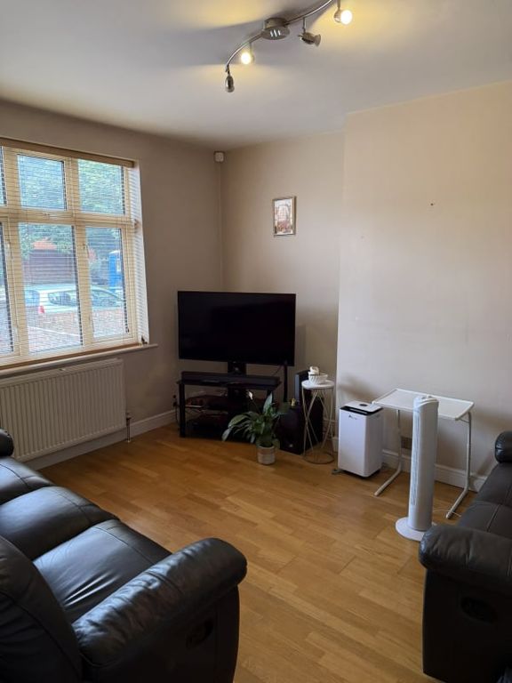 Property photo 2 of 3