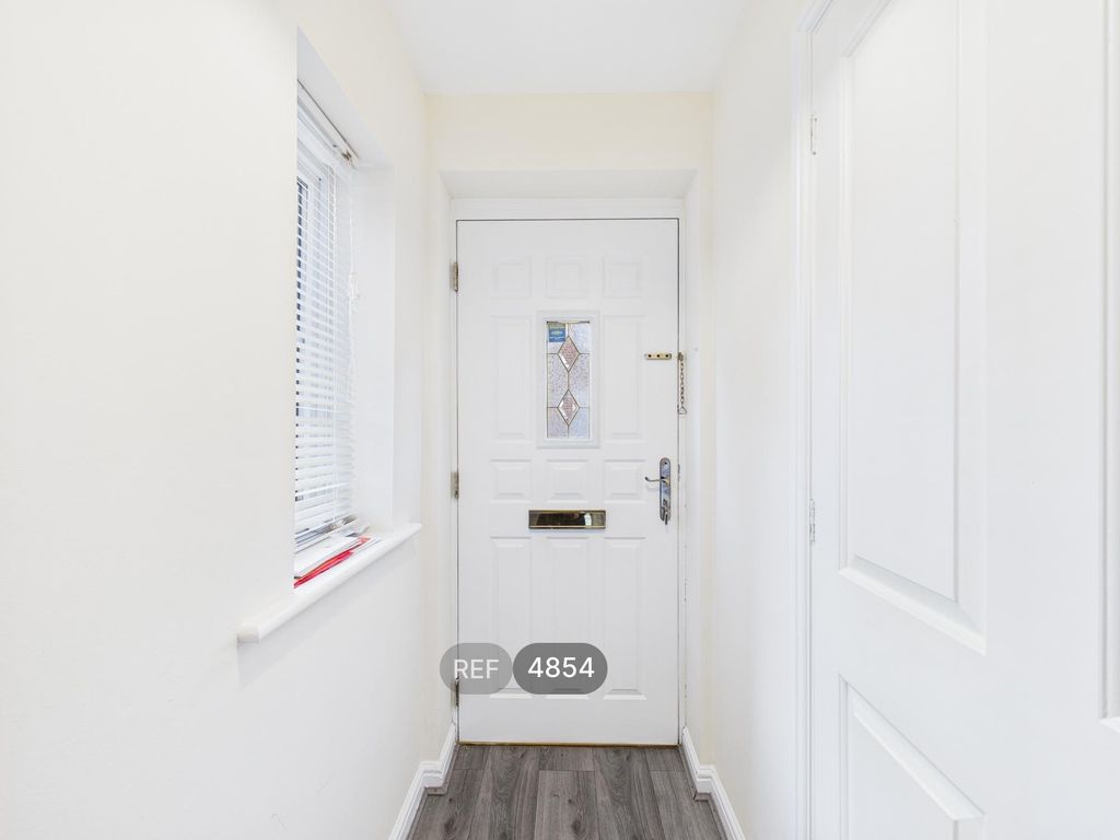 Property photo 2 of 23 Hallway