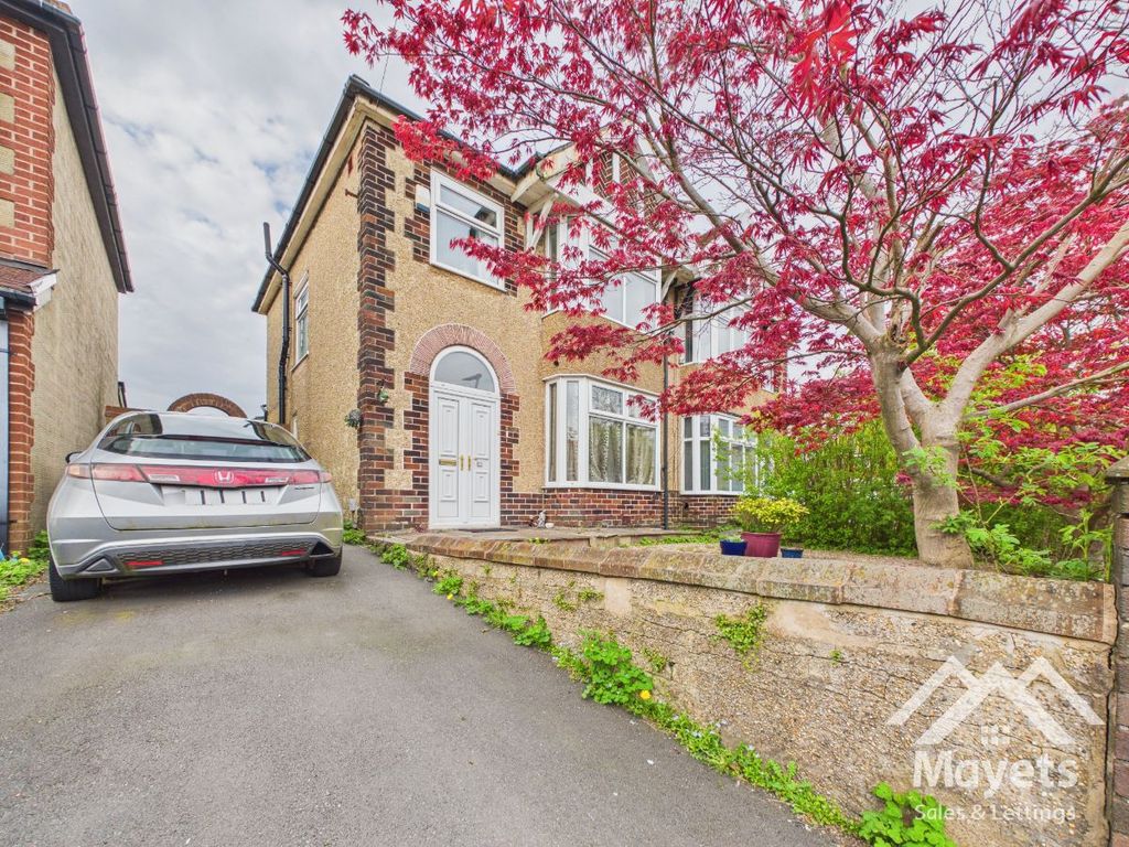 Property photo 1 of 30