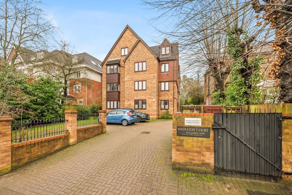 Property photo 1 of 5