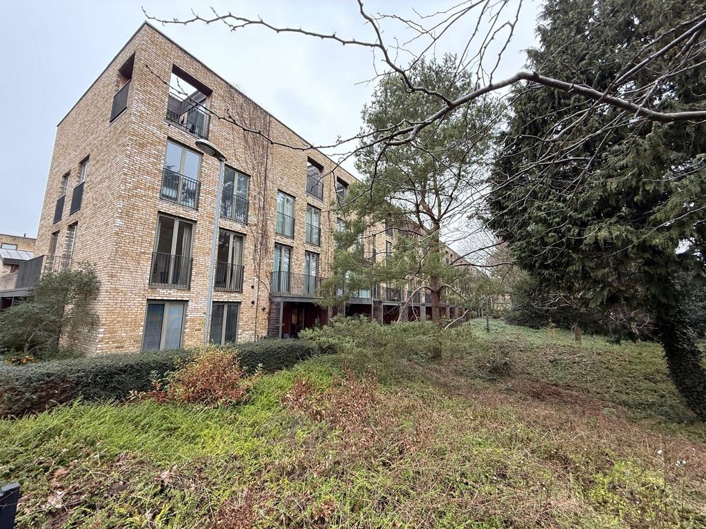 Property photo 2 of 15 Picture No. 27