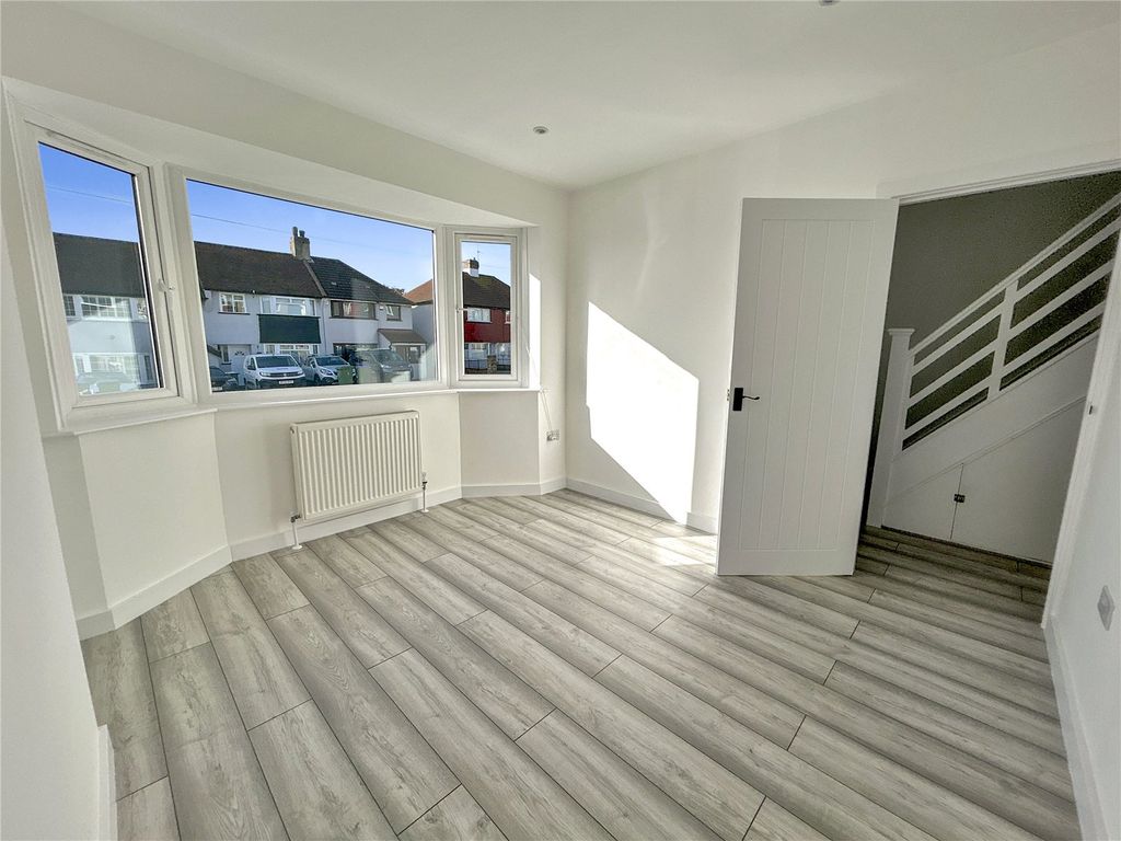 Property photo 3 of 29 Picture No. 11