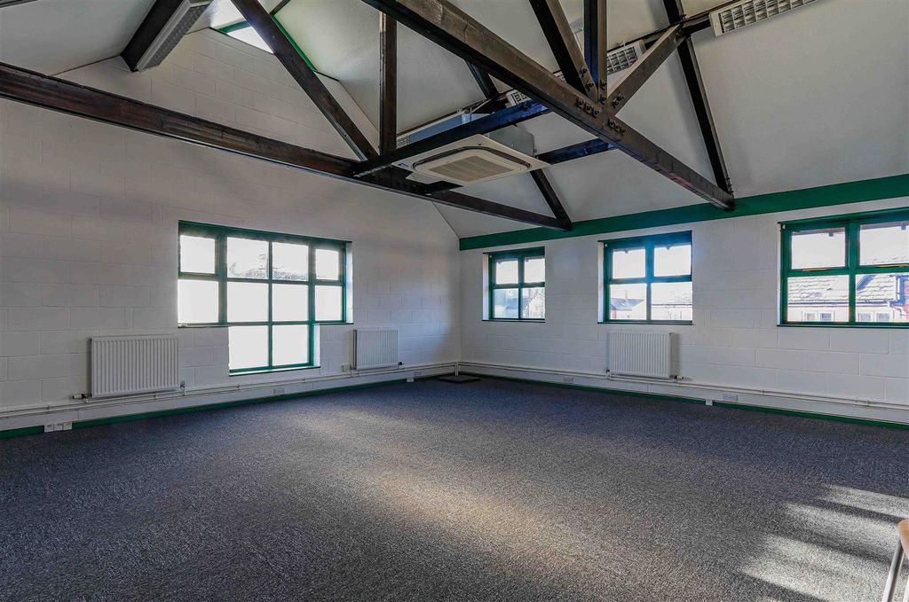 Property photo 3 of 10 Img.Jpg