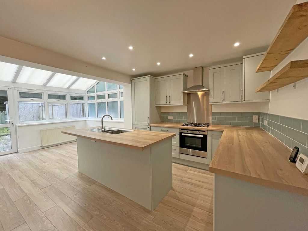 Property photo 2 of 21 Summers Close 14 - Kitchen Front.Jpg