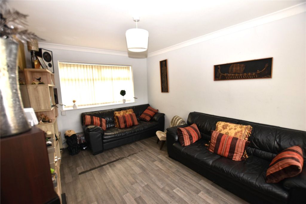 Property photo 2 of 9 Picture No. 02