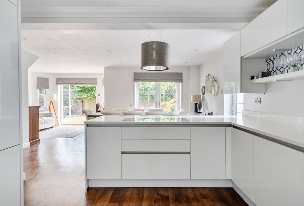 Property photo 2 of 20 Open-Plan Kitchen