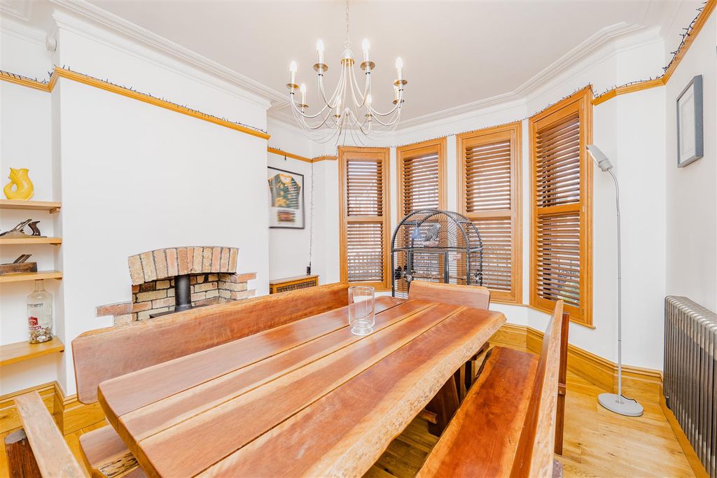 Property photo 2 of 34 P1409106.Jpg