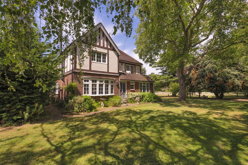 Property photo 1 of 35 01