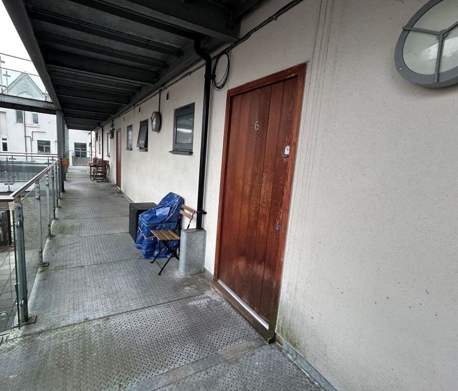 Property photo 3 of 11