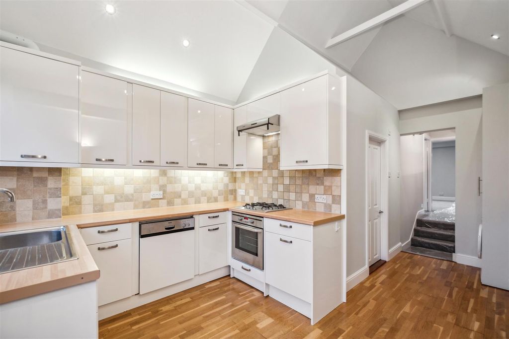 Property photo 2 of 18 10.Jpg