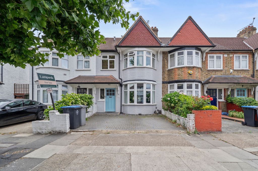 Property photo 1 of 9