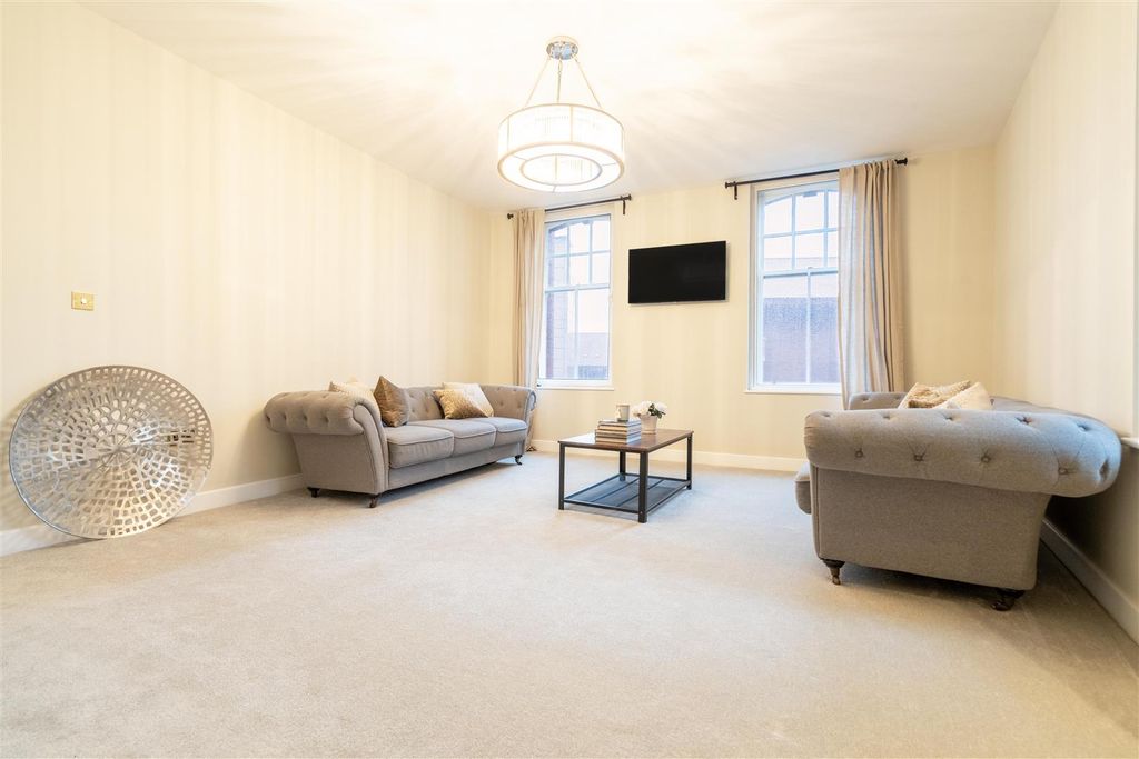 Property photo 2 of 8 Living Room