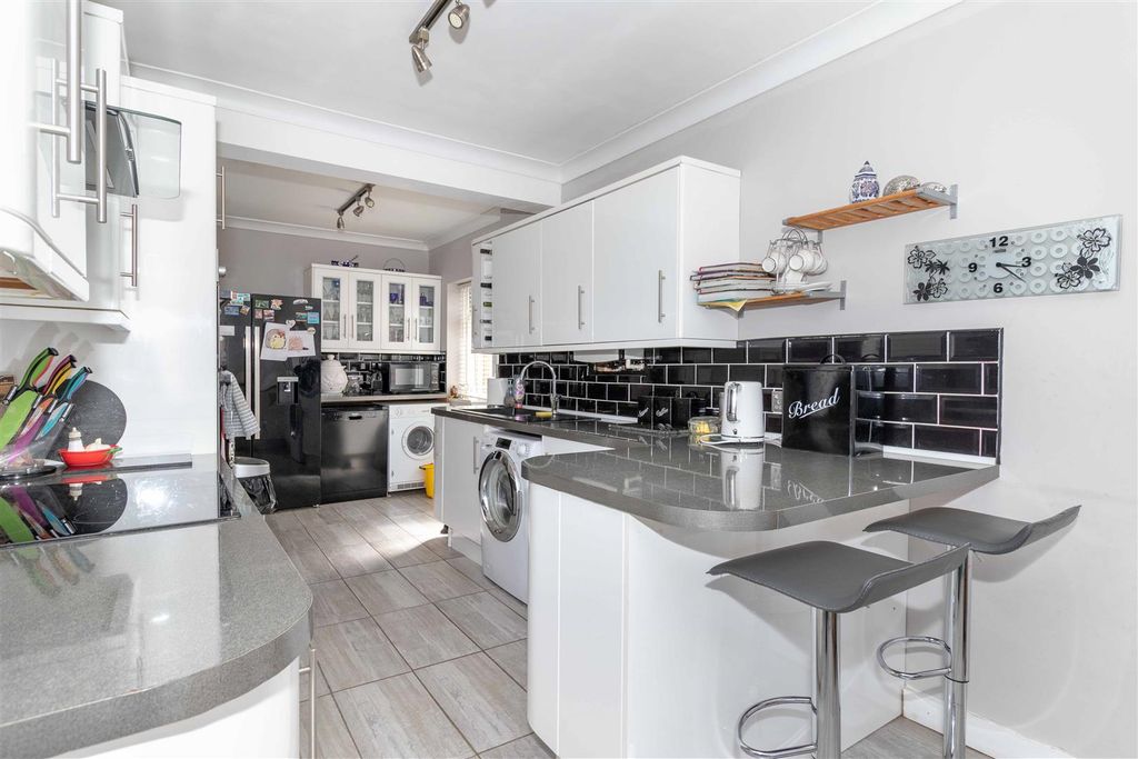 Property photo 2 of 15 Salvington-07.Jpg