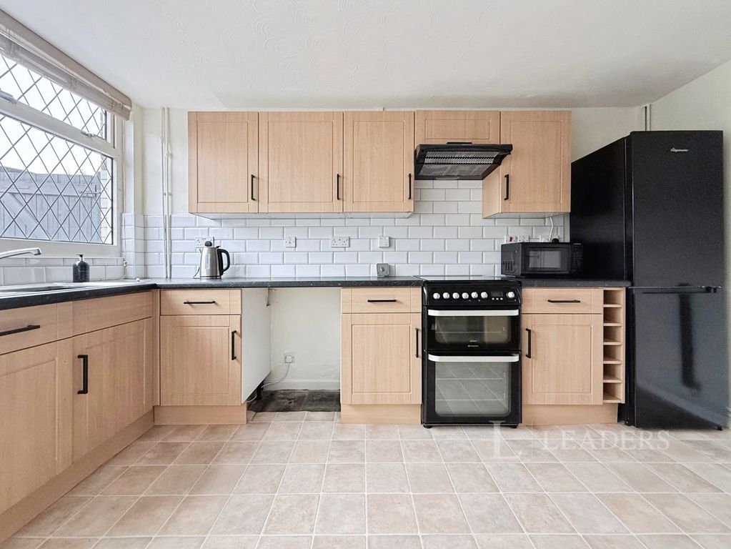 Property photo 2 of 15 Pbox-Img.Jpg