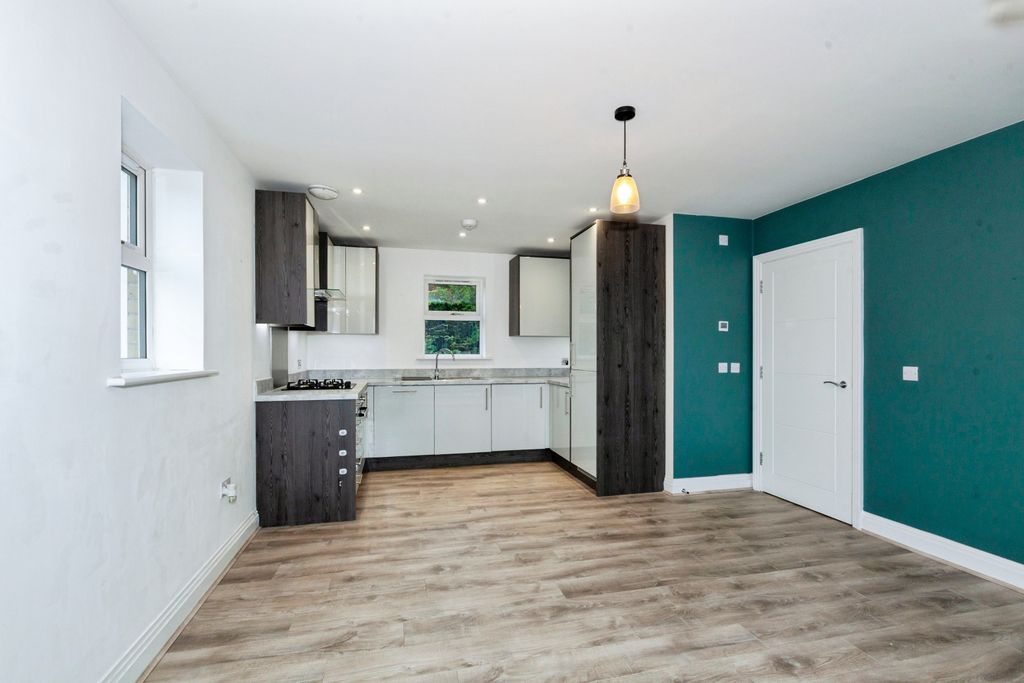 Property photo 2 of 9 Kitchen/Family Room