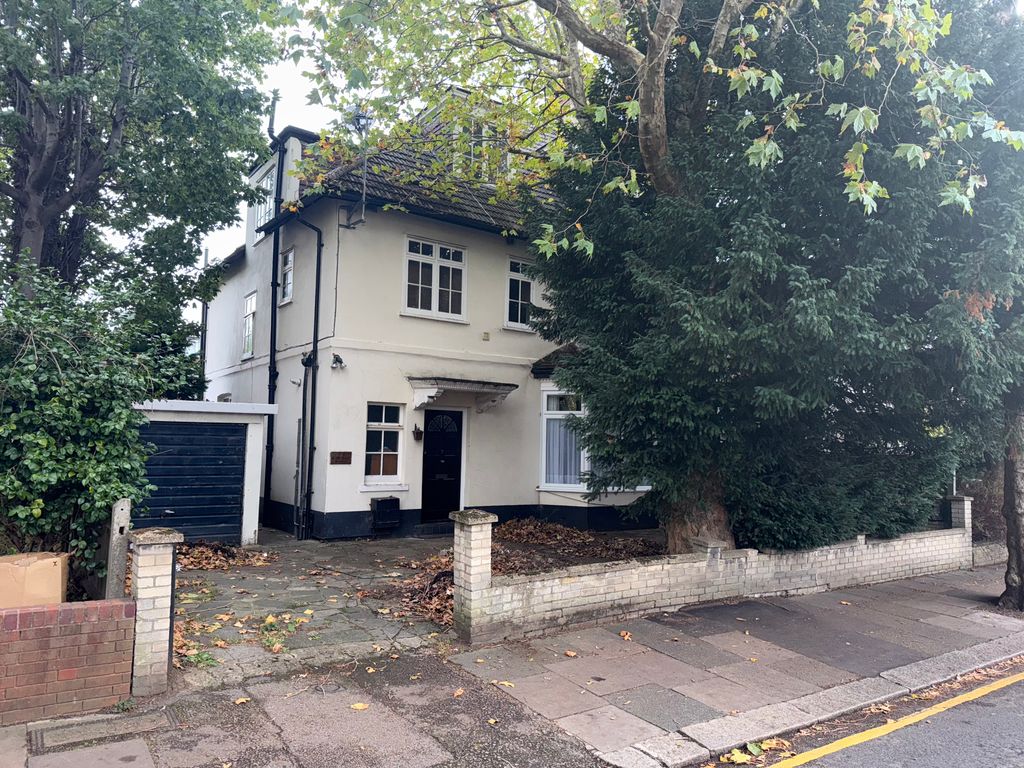 Property photo 1 of 4