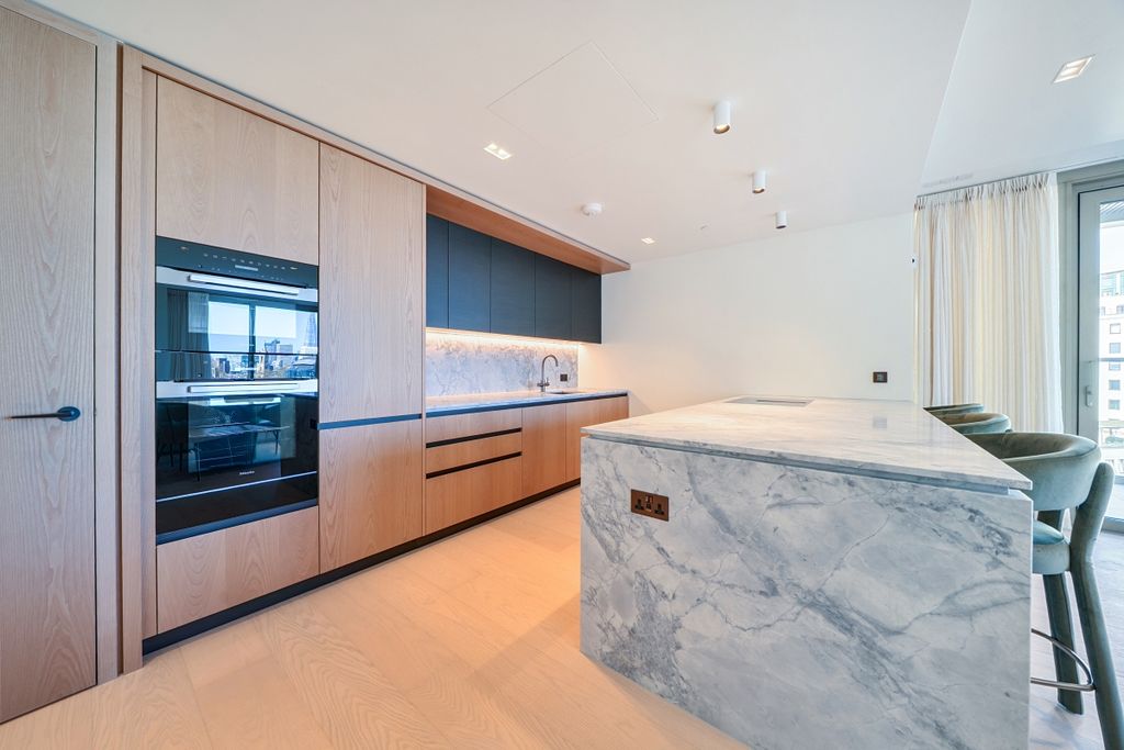 Property photo 3 of 17 1438548-5-69d6893...