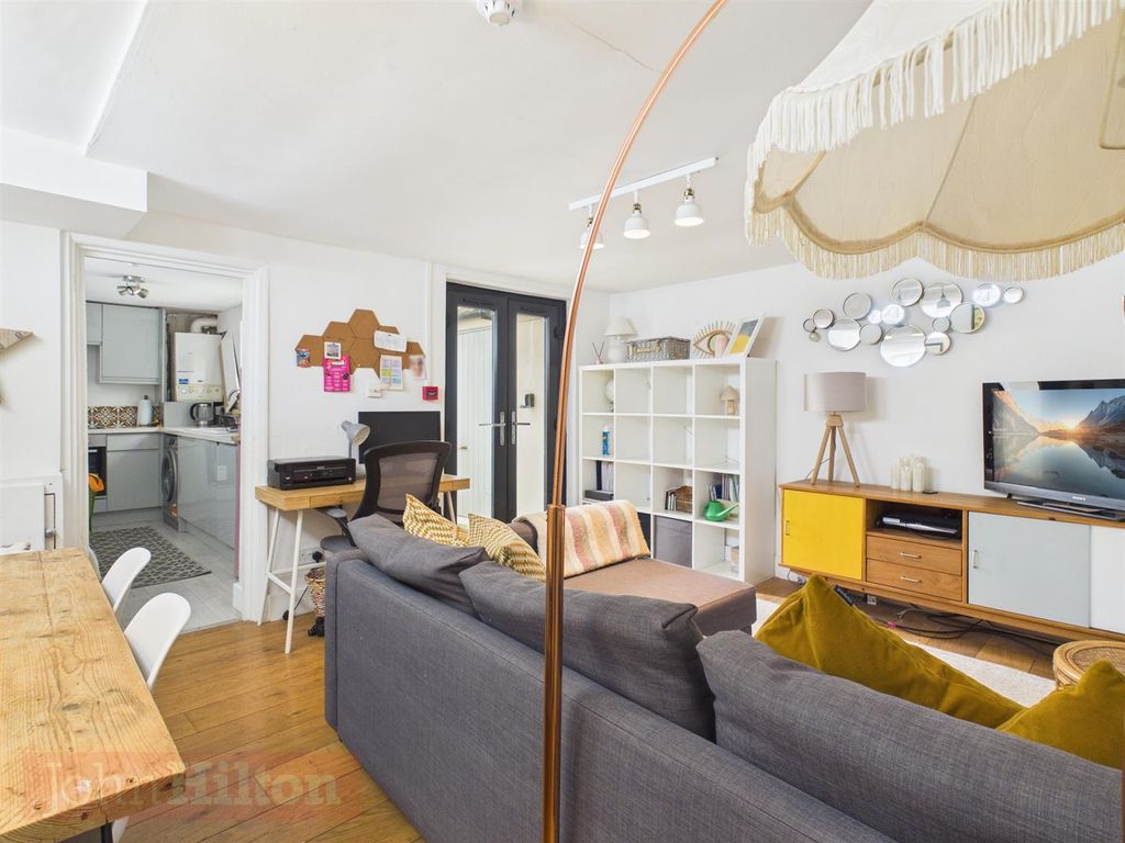 Property photo 1 of 14 Cam02534G0-Pr0676-Still007.Jpg