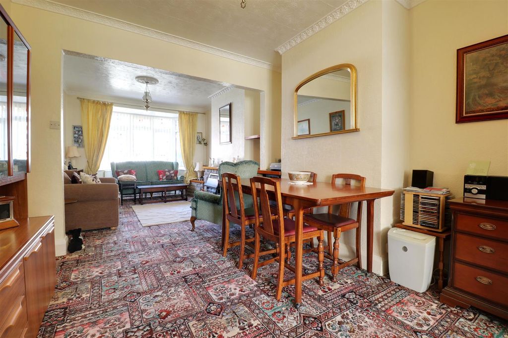 Property photo 3 of 20 Img_8374-Img_8376.Jpg