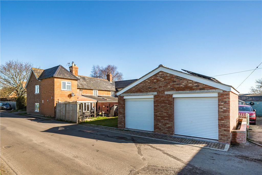 Property photo 2 of 22 Picture No. 03