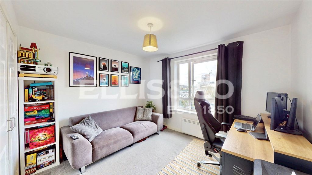 Property photo 2 of 9 Picture No. 28