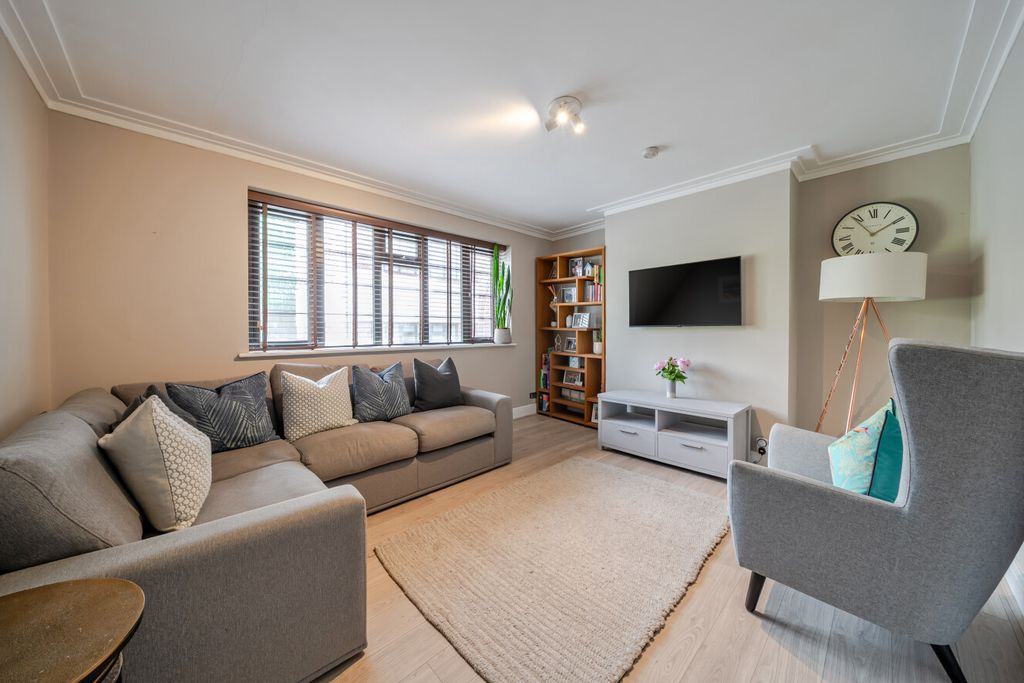 Property photo 1 of 11 1458916-12-6A0499...