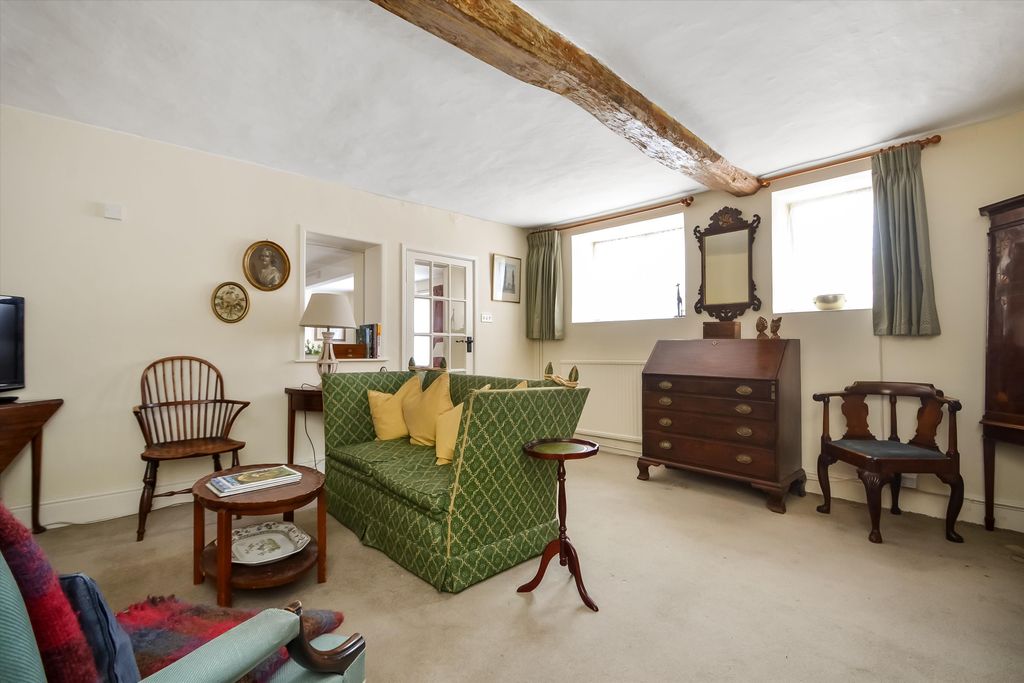 Property photo 2 of 13 Image