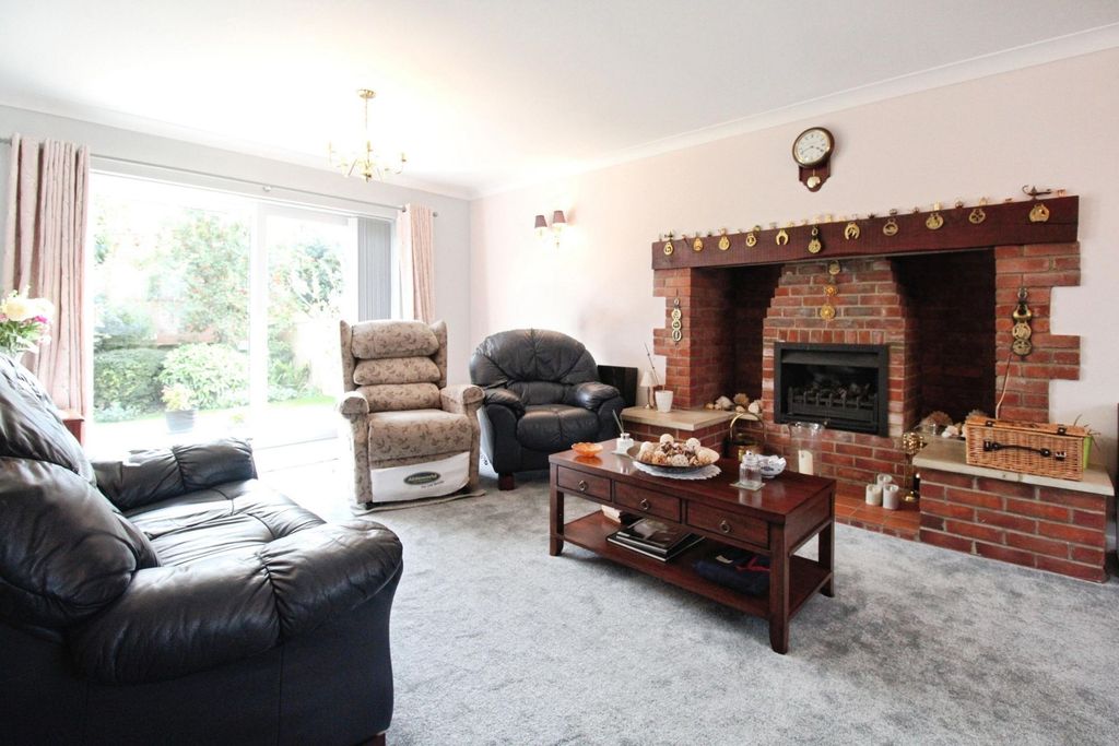 Property photo 2 of 16