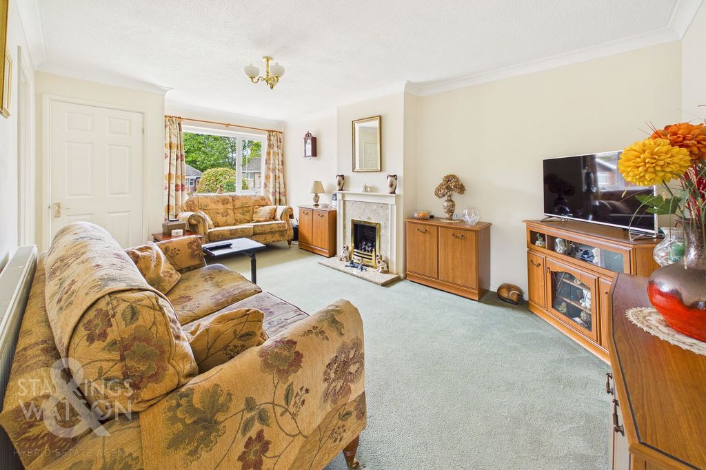 Property photo 2 of 16