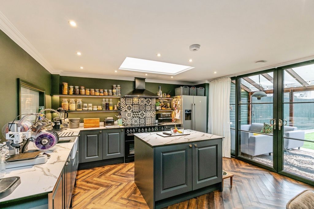 Property photo 2 of 20 Pbox-Img.Jpg