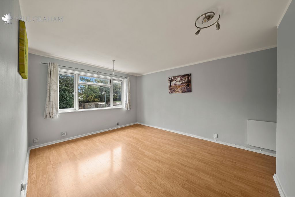 Property photo 2 of 12 Dsc04284