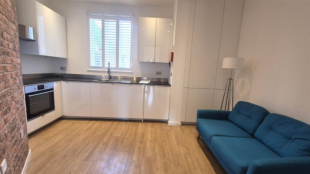 Property photo 1 of 4