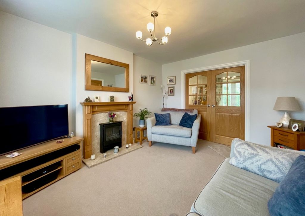 Property photo 3 of 23
