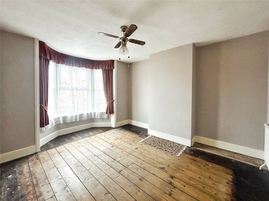 Property photo 2 of 12 Picture No. 08