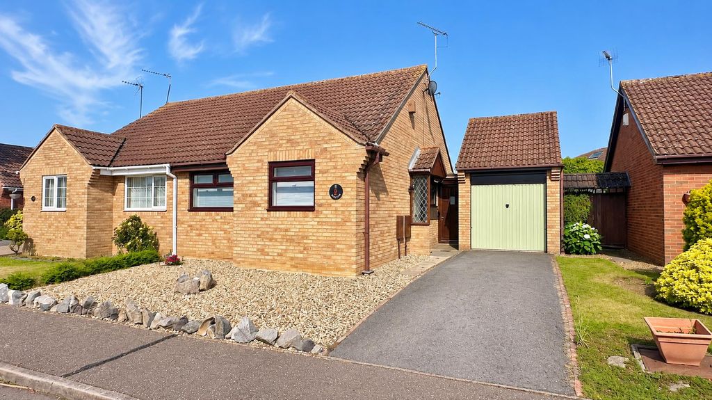 Property photo 1 of 10 Outside Front