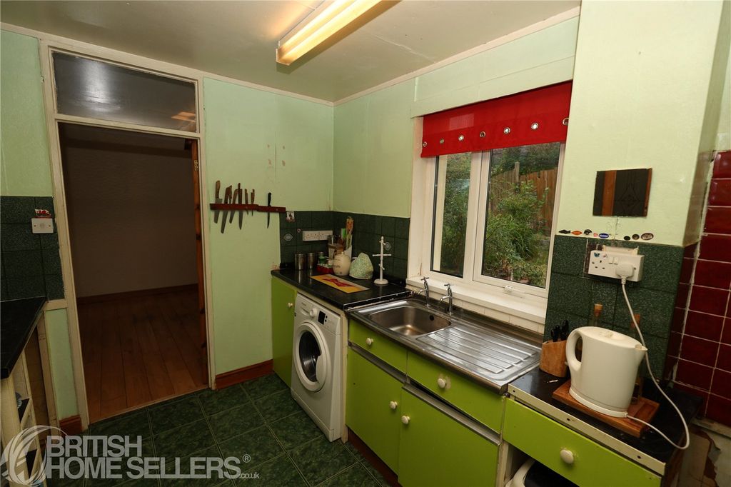 Property photo 2 of 20 Picture No. 10