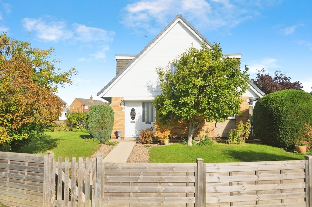 Property photo 2 of 17 Photo