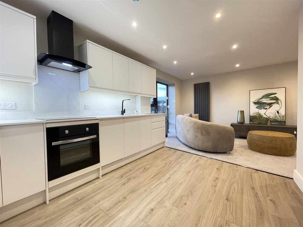 Property photo 3 of 10 Img_5596.Jpg