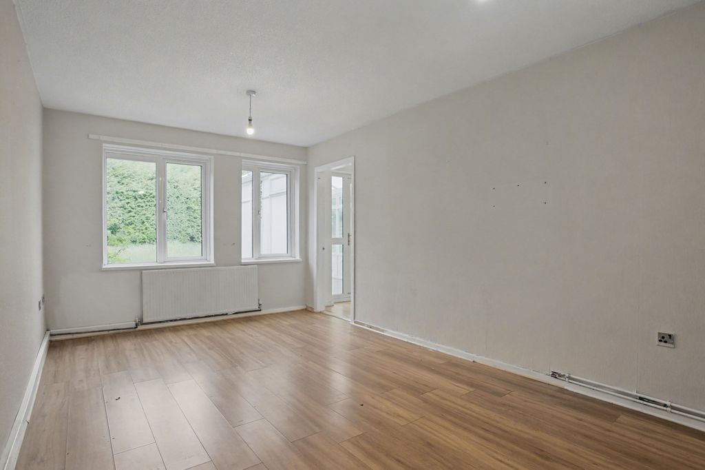 Property photo 3 of 23 52 Tag Croft, Ingol, Preston, Lancashire Pr2 7Aq