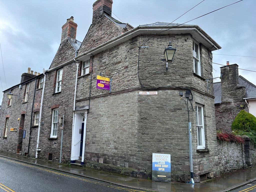 Property photo 1 of 6