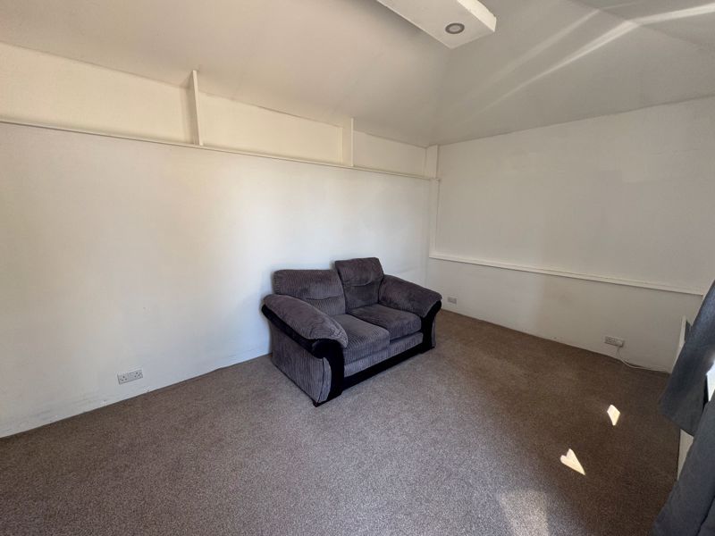Property photo 3 of 13 Photo 21