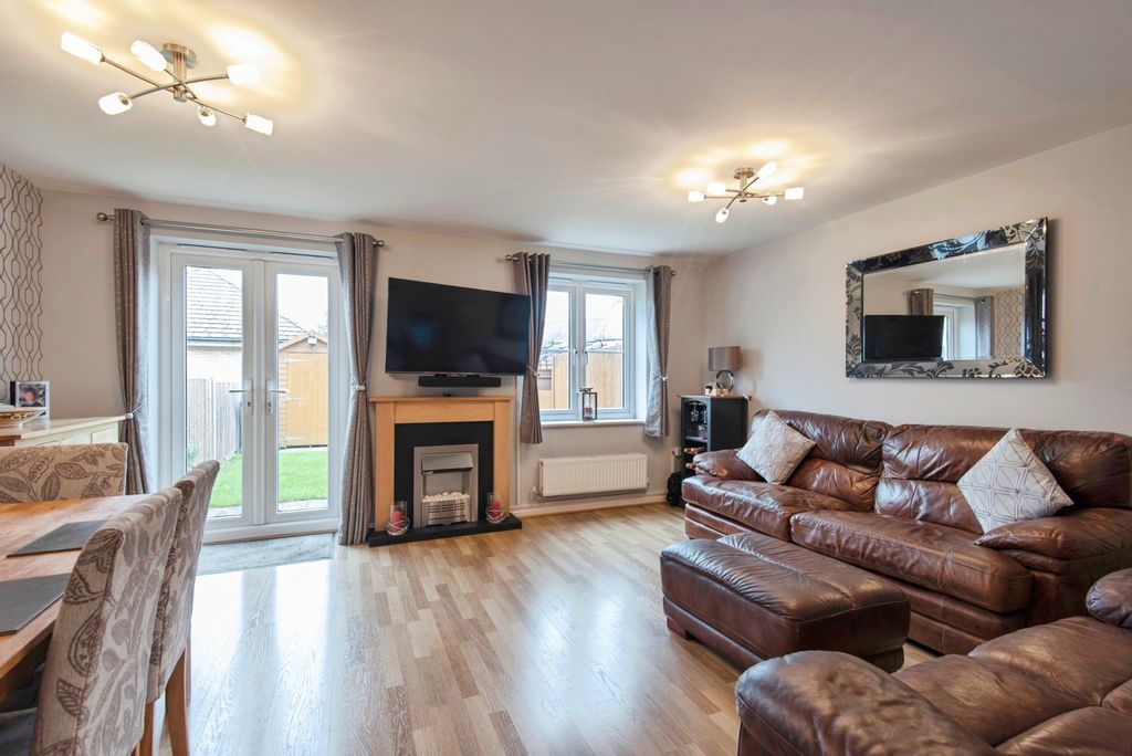 Property photo 2 of 21 Pbox-Img.Jpg