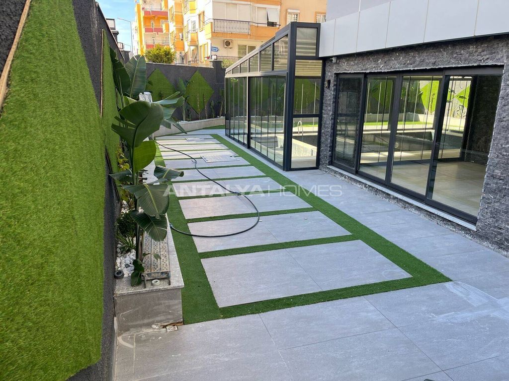 Property photo 2 of 20