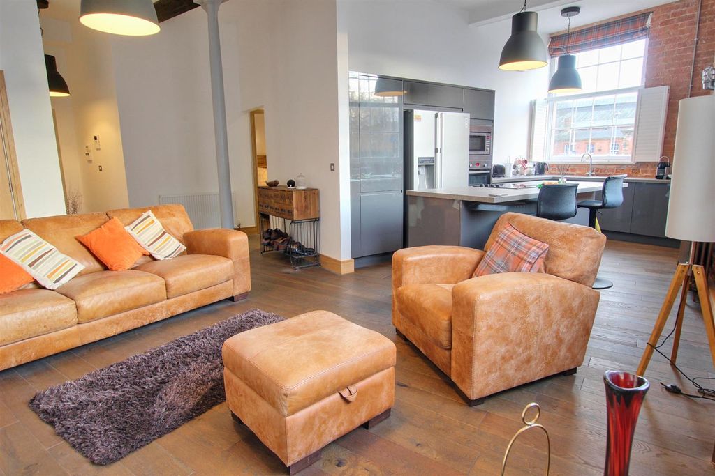 Property photo 1 of 8 Img_1297-Img_1299_Lzn.Jpg