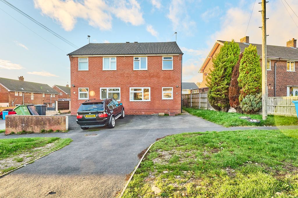 Property photo 1 of 5