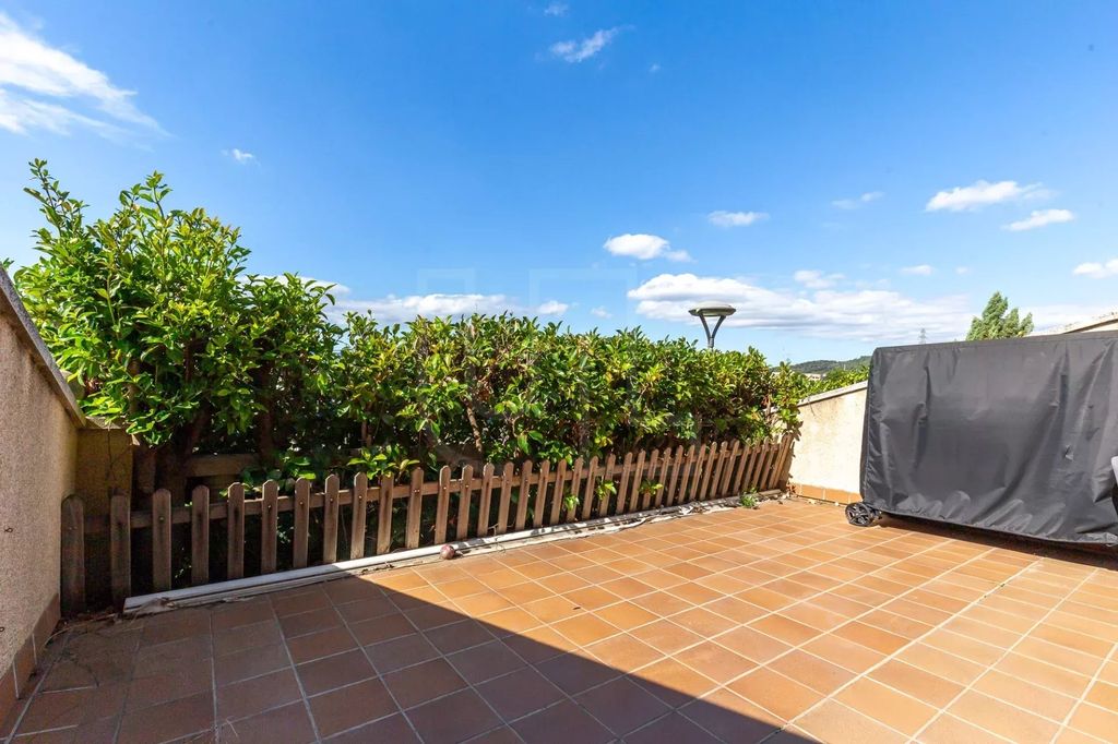 Property photo 1 of 50