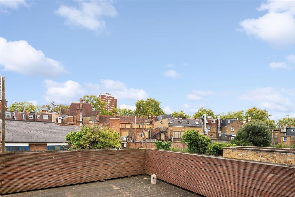 Property photo 3 of 9