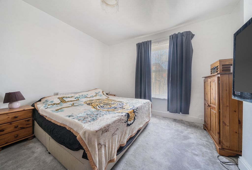 Property photo 3 of 8 1304743-11-6842F2...