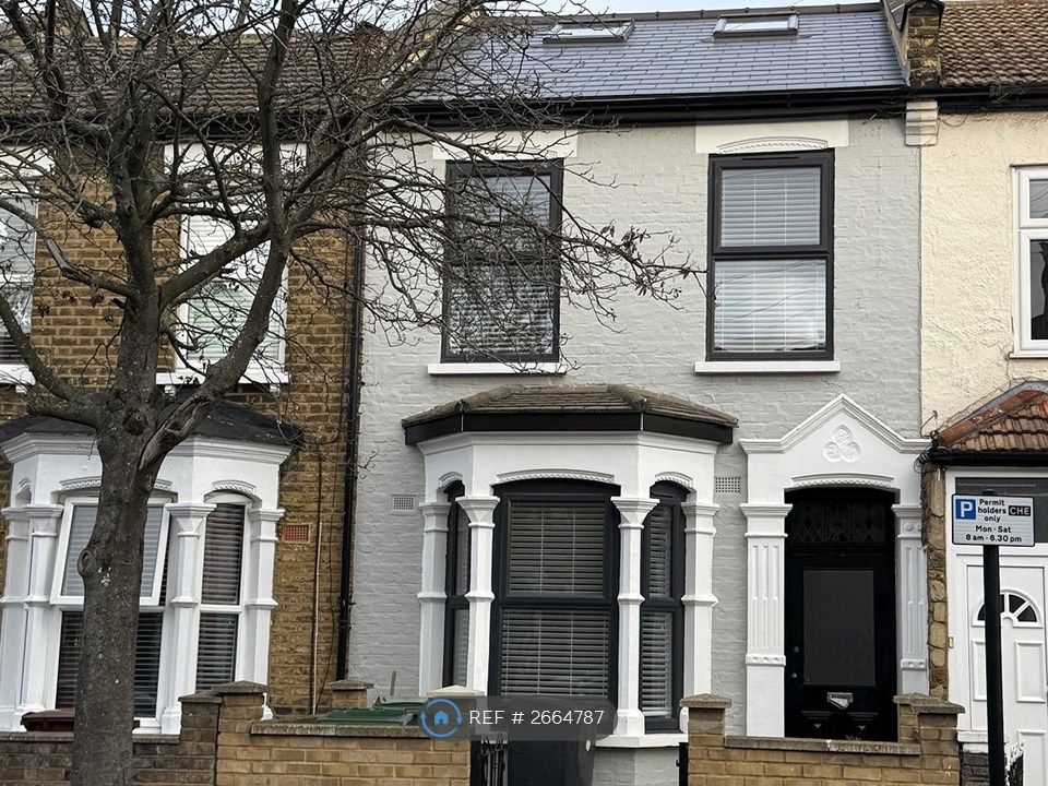 Property photo 2 of 32